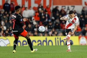 El juvenil Pereyra rescató en el final a un River alternativo, que aseguró su continuidad en la Copa Sudamericana