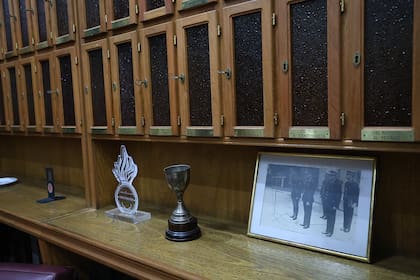 De manera minuciosa, aquí se guardan las copas