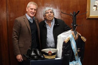 Walmart: el encuentro secreto de Moyano con De Narváez que destrabó el conflicto