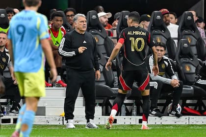 De nuevo juntos, como en 2017, cuando Martino pidió que Almirón llegara a Atlanta; "Es como un padre", resume Miguel