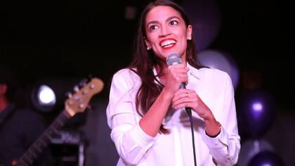 De origen puertorriqueño, Ocasio-Cortez es una latina nacida y criada en el Bronx de Nueva York.