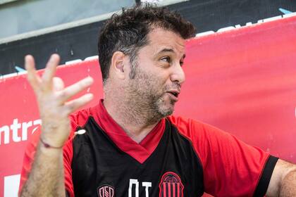 De Paoli, marcado por una familia con una larga trayectoria en Nueva Chicago, donde llegó a disputar algunos encuentros