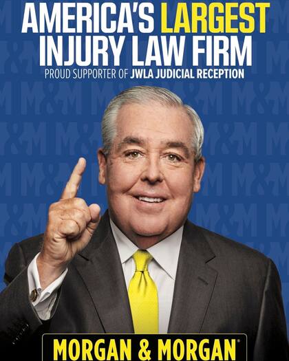 De perfil mediático, el abogado protagoniza los anuncios de su bufete