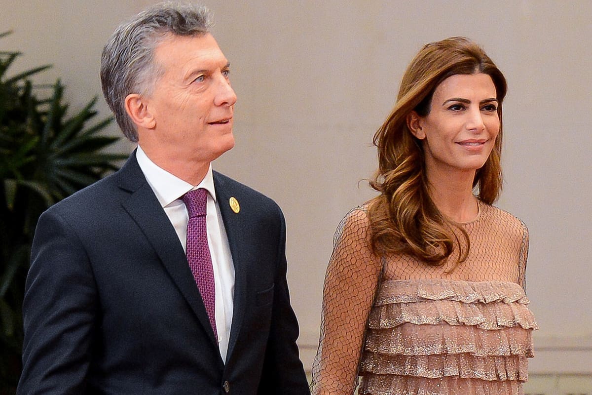 Da paixão na academia ao casamento dos sonhos e à chegada de Antonia. A história de amor de Mauricio Macri e Giuliana Avada