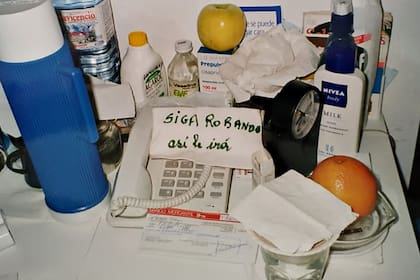 De su puño y letra: en una ocasión dejó esta nota a la vista de todos en el geriátrico. Allí siempre hizo notar su fuerte personalidad