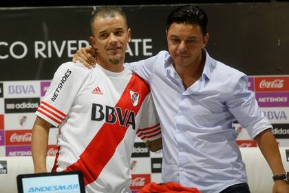 De un N° 10 a otro: D ´Alessandro y Gallardo