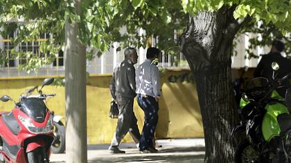 Un día después de su desafuero, De Vido se entregó en Comodoro Py