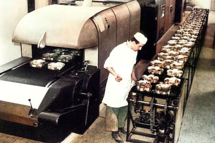 De vuelta en Verona, Bauli llegó a producir 5000 panettones por día