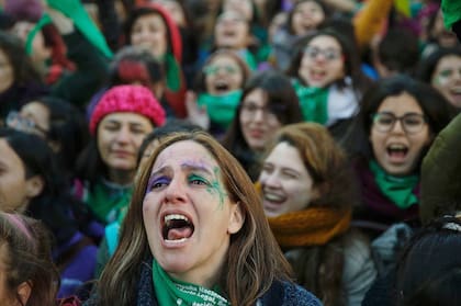 El festejo en la concentración a favor de la despenalización del aborto, frente al Congreso