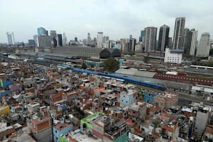 Fuerte debate por las villas en la Ciudad entre Marra y referentes barriales