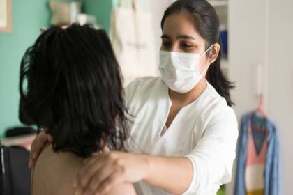 Debe estar bajo el cuidado de enfermeras las 24 horas del día. Foto: Jessica Alva Piedra.