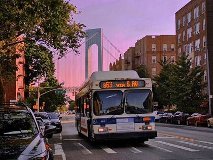 Mamdani pretende implementar los autobuses gratuitos en la Gran Manzana