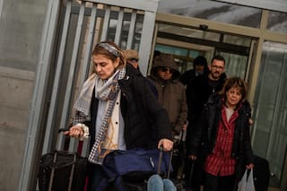 Debido a la guerra, muchos iraníes huyen a través de Turquía