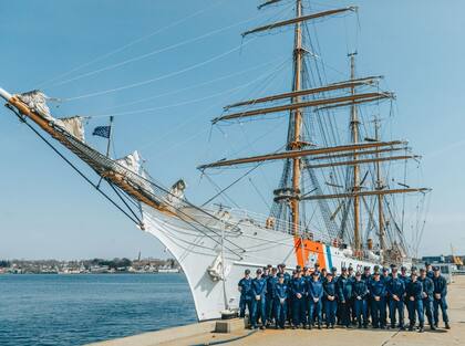 Debido al 235º aniversario de la Guardia Costera de Estados Unidos, el velero estará abierto para realizar visitar gratuitas