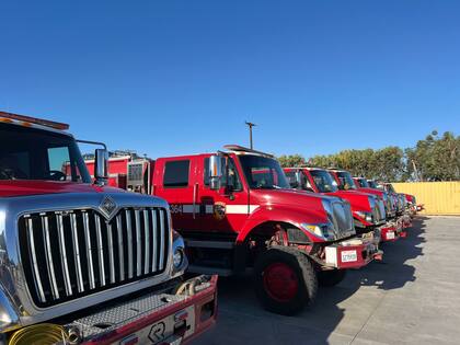 Debido al fuego que azota a California se han desplazado más de 15.000 efectivos y un total combinado de 1900 camiones de bomberos, camiones cisterna, aviones y excavadoras