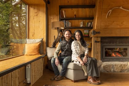 Débora Cornejo y Martín Echeverría, la pareja anfitriona del lodge.
