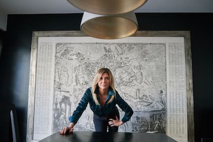 Débora Plager es una estudiosa de realidad internacional y en su haber profesional cuenta con varias coberturas de trascendentes hechos políticos acontecidos en el exterior