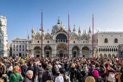 Decenas de millones de personas visitan Venecia cada año. 