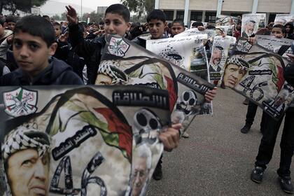 Decenas de personas se acercaron para recordar a Arafat