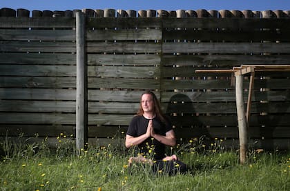 Hijo de un exmonje tibetano, Dechen Thurman se instaló en las playas de San Ignacio para ofrecer un servicio holístico