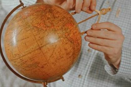 Decidieron crear puntos de referencia físicos para estas nuevas unidades: hicieron artefactos