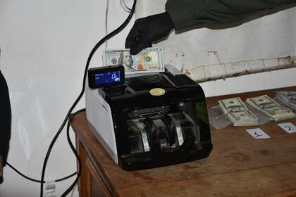 Decomisaron 51.000 dólares