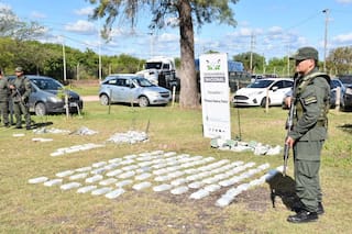 Una camioneta embistió a gendarmes, pero fue interceptada cuando trasladaba bloques de cementos rellenos de cocaína