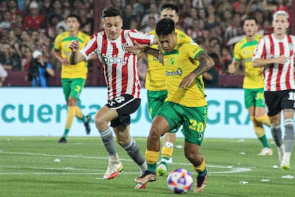 Defensa jugará la próxima temporada la Copa Sudamericana, certamen que ganó en 2020