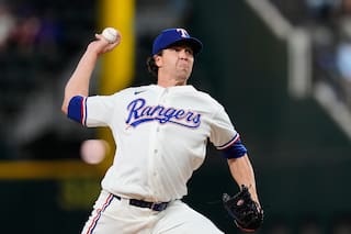 DeGrom logra juego con 10 ponches en el triunfo de Rangers 6-1 sobre Pirates