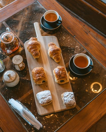 Degustación de tés y patisserie artesanal.