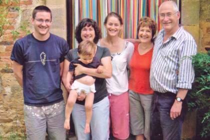 Deidre, fotografiada con su esposo Rick y su familia (Foto:Recoger)