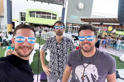 Dejaron Argentina de adolescentes y el destino los unió en otra tierra