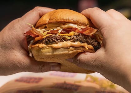 Del 23 al 25 de septiembre, vuelve Burgermanía, una oportunidad única: comprar combos a precio promocional en más de 70 locales seleccionados en distintas ciudades de la Argentina