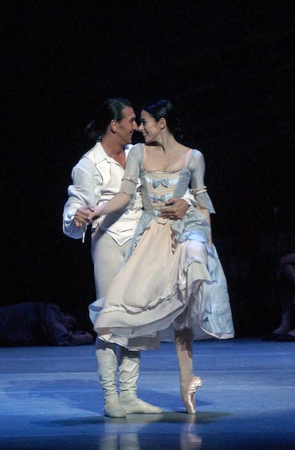Del archivo, una memorable función de "Manón", en el Teatro Ópera, con Julio Bocca, Alessandra Ferri y el Ballet de Santiago, en 2006