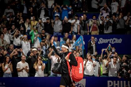 Del Potro vivió una noche de enorme emoción en su despedida del público argentino