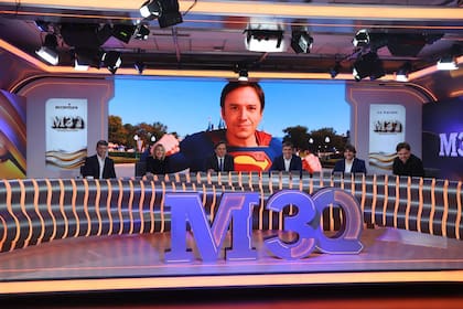 Del Rio no zafó y aceptó verse en superhéroe