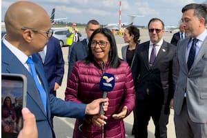 Delcy Rodríguez llega a Países Bajos por el reclamo del Esequibo