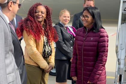 Delcy Rodríguez, en su primer viaje como presidente fuera de Venezuela