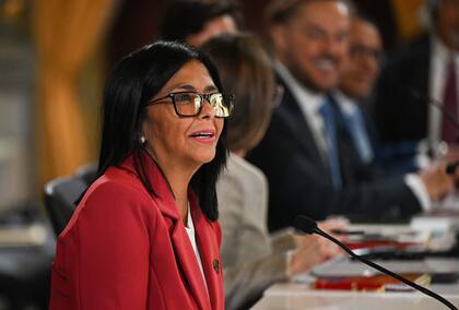 Delcy Rodríguez participó de un foro de inversionistas en Miami Beach