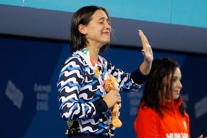 Delfina Pignatiello, la joven nadadora de élite argentina, se hartó de la presión mediática y, acosada por las críticas virtuales tras su eliminación de Tokio 2020, anunció su retiro tanto del deporte como del mundo virtual