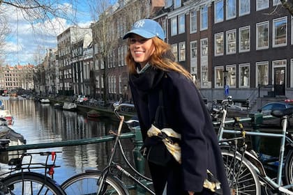 Delfina muestra a través de las redes sociales su vida en Países Bajos (Foto Instagram @delfichaves)