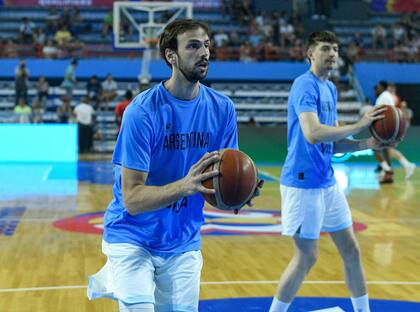 Delia, en un entrenamiento de la selección; actualmente se desempeña en Wolves, en un básquetbol lituano al que considera muy físico y estructurado.