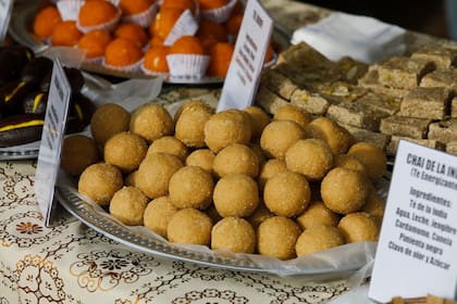 Delicias gastronómicas de la India basadas en legumbres y especias. Más de 12 stands ofrecieron estos productos en la feria cultural de la India durante toda la jornada.