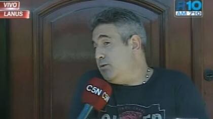 Delincuentes desvalijaron la casa del ex futbolista mientras se encontraba de vacaciones. Tuvo que romper la puerta para poder ingresar