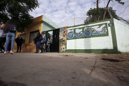 Delincuentes ingresaron en tres oportunidades durante mayo en la Escuela Secundaria 36, de Bernal