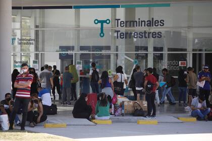 Los testeos de saliva están destinados a personas que permanezcan al menos un día en la ciudad y llegan de un destino a más de 150 kilómetros o residentes porteños que regresan después de 72 horas