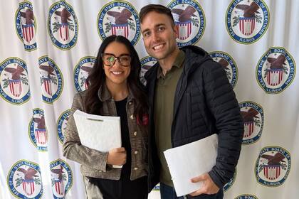 Demerike Palecek y Dylan Blaha tildaron de "violentos" los operativos del ICE en Chicago