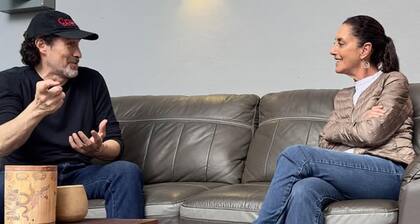 Demián Bichir junto a la presidenta mexicana Claudia Sheinbaum