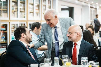 Demian Reidel, Carlos Ruckauf y Dinesh Bhatia, embajador de la India en la Argentina
