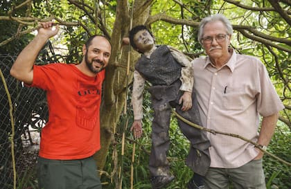 Demián Rugna con el productor Brian Yuzna;